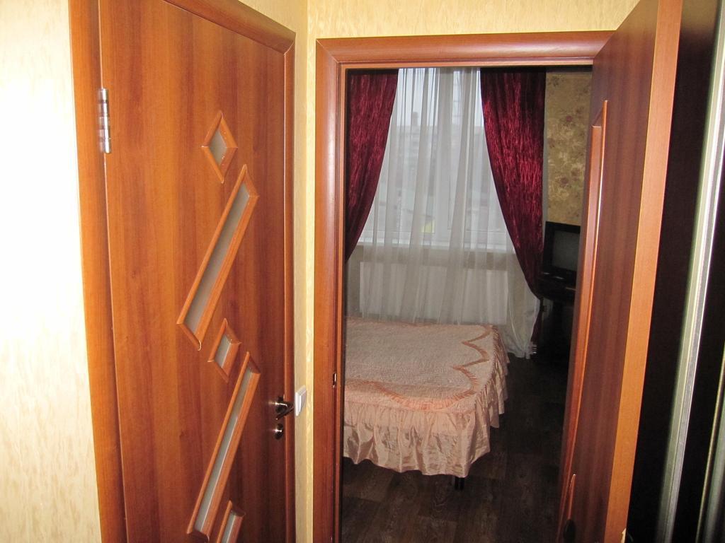 Jaguar Hotel Complex Harkiv Cameră foto