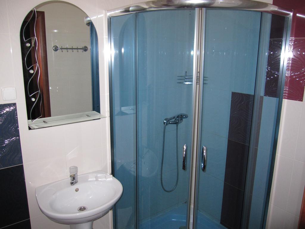 Jaguar Hotel Complex Harkiv Cameră foto
